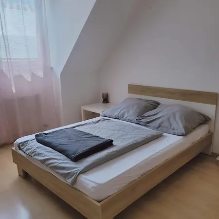 Zentrale 2 Zimmer-wohnung Mit Balkon