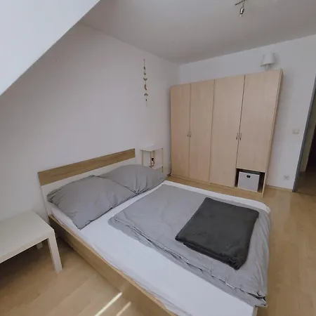 Apartment Zentrale 2 Zimmer-wohnung Mit Balkon