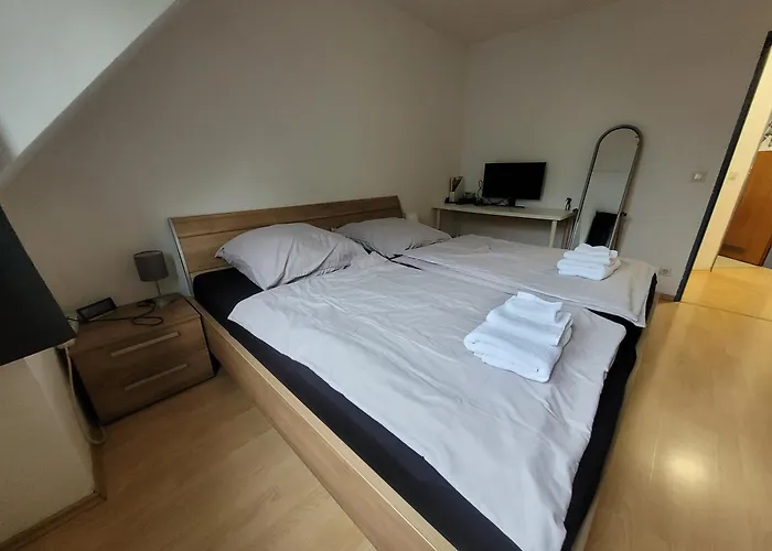 Zentrale 2 Zimmer-wohnung Mit Balkon Apartman Bayreuth